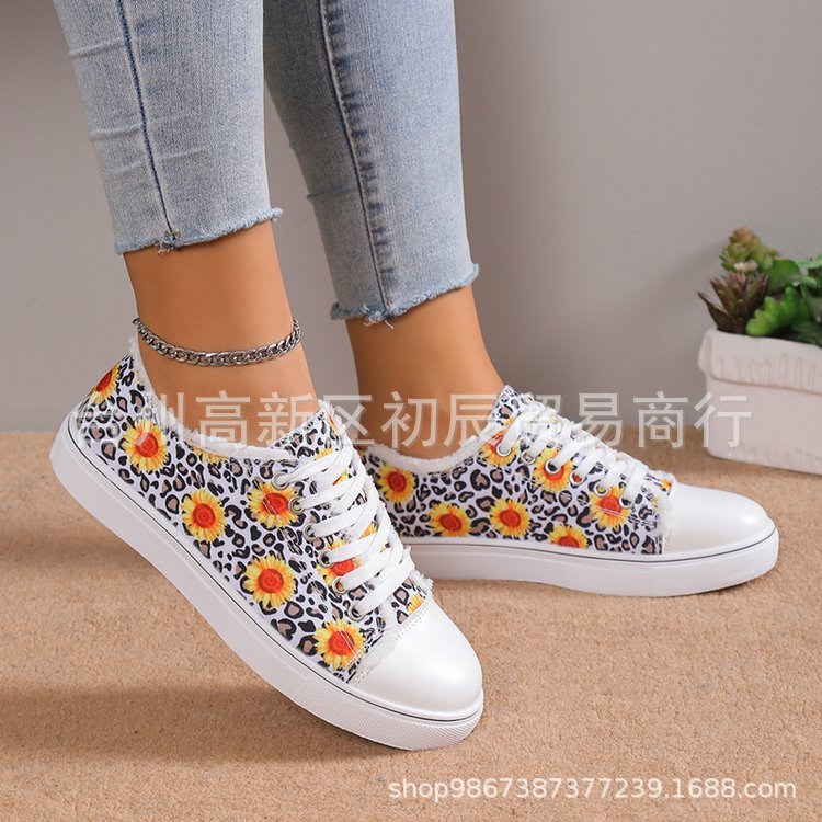 Versatile Flat Bottomed Student Lace Up Canvas Shoes - Chic Angle